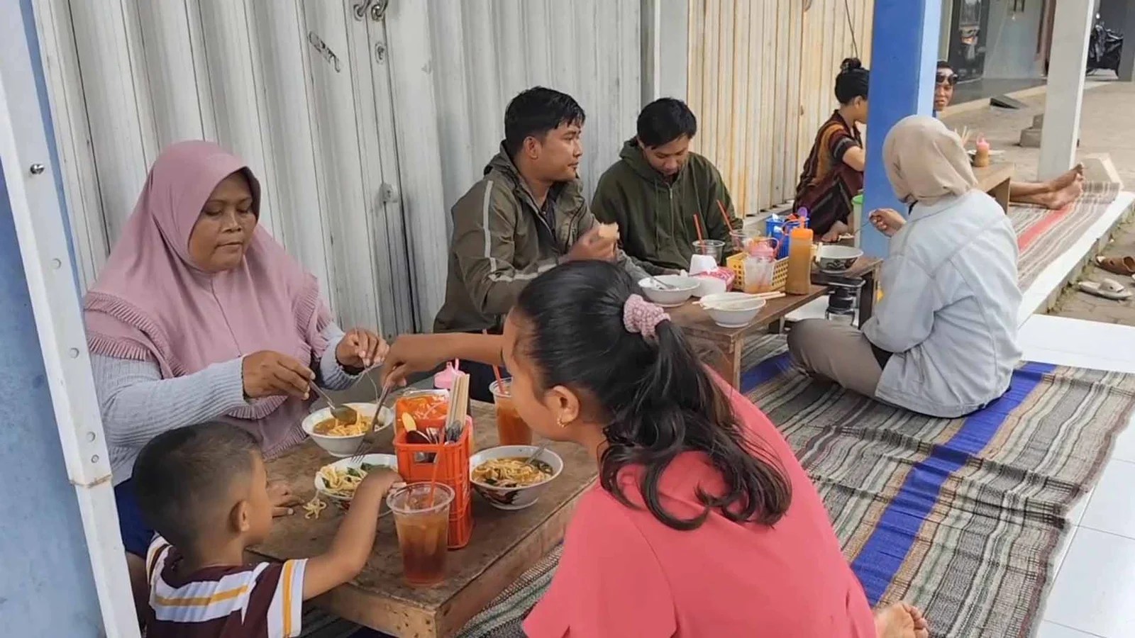 Mie Ayam 5000: Suguhan Hangat yang Menyentuh